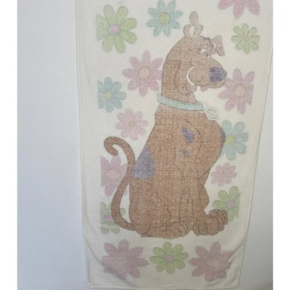 Vintage 2000s Scooby-Doo Hanna-Barbera Floral Beach Towel Y2K 26x52.5